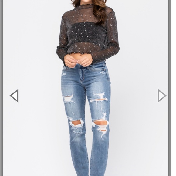 Judy Blue Midrise Destroyed Boyfriend Jeans - Picture 2 of 11